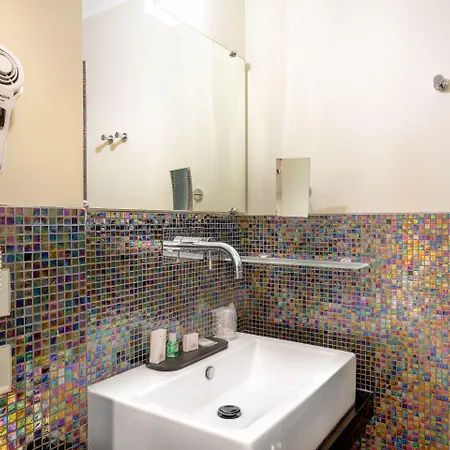 ホテル イル コンベント デイ フィオーリ ディ セタ ボローニャ